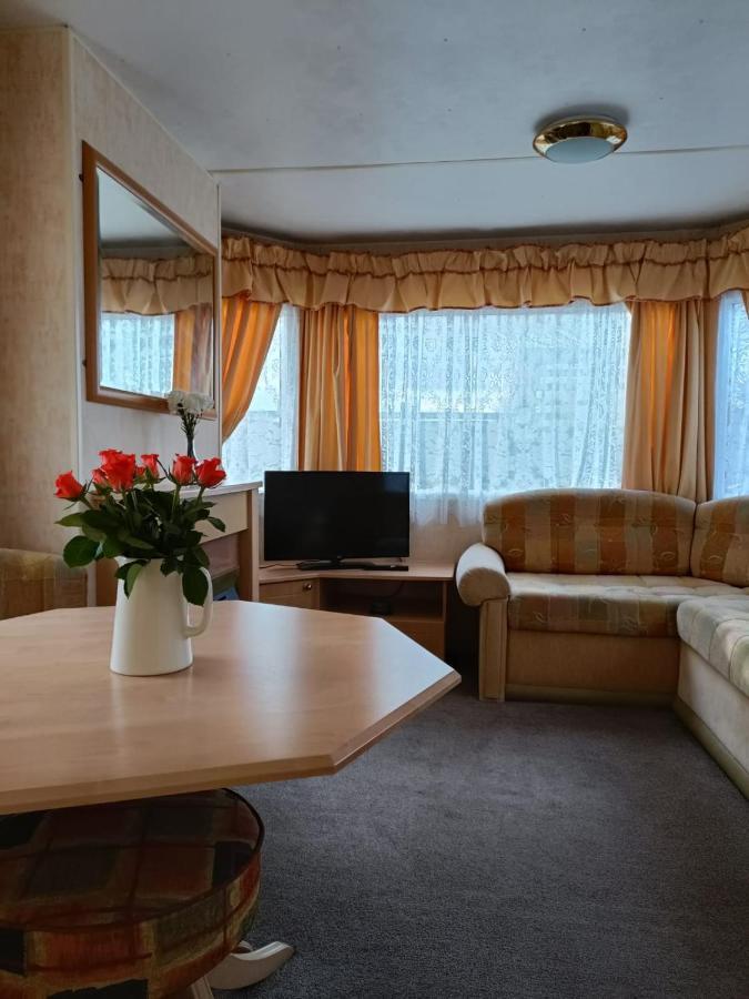 Rhosfeillion Static Caravan Apartman Llangefni Kültér fotó