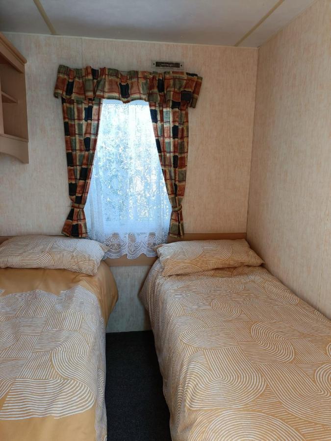 Rhosfeillion Static Caravan Apartman Llangefni Kültér fotó